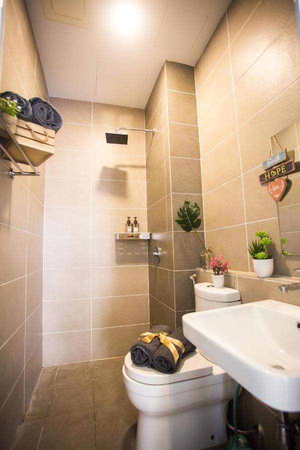 Appartamento D'Pristine Medini By The One - 8Min Walk To Legoland Nusajaya  Esterno foto