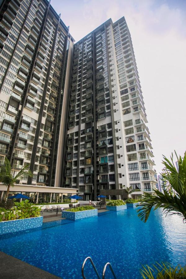 Appartamento D'Pristine Medini By The One - 8Min Walk To Legoland Nusajaya  Esterno foto