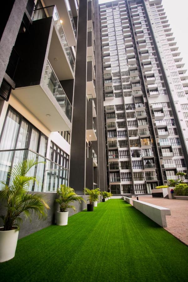 Appartamento D'Pristine Medini By The One - 8Min Walk To Legoland Nusajaya  Esterno foto